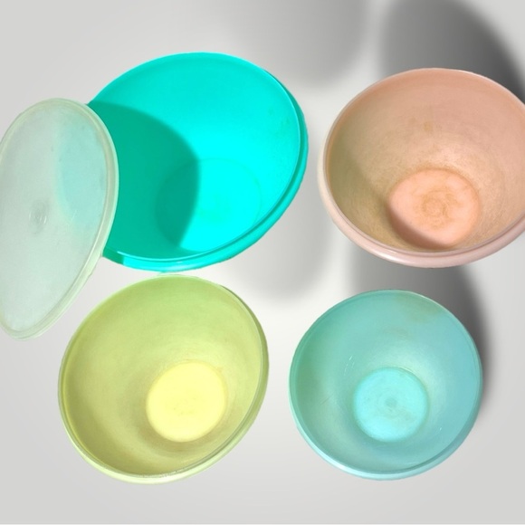 Tupperware Other - Lot/4 Vintage Tupperware Bowls